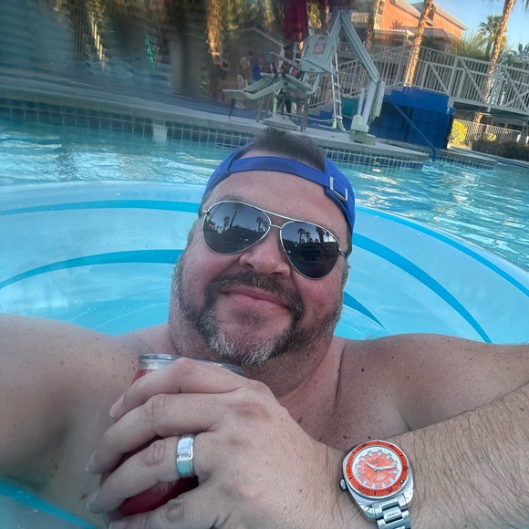 Meet your Posher, Joshua - Picture 2 of 15